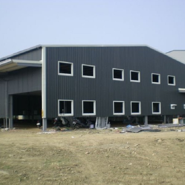 大里鐵皮屋更換浪板，施工前準備